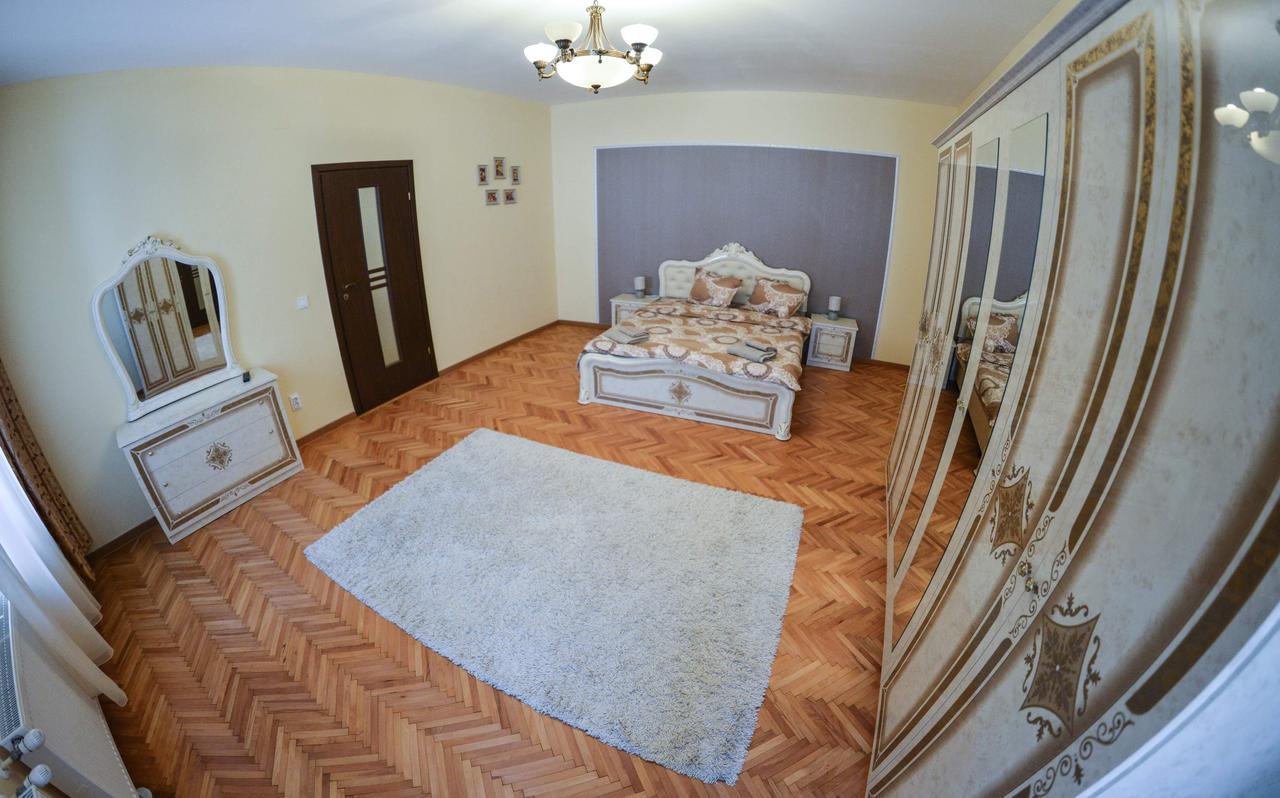 Apartment Luca Poarta Schei บราชอฟ ภายนอก รูปภาพ