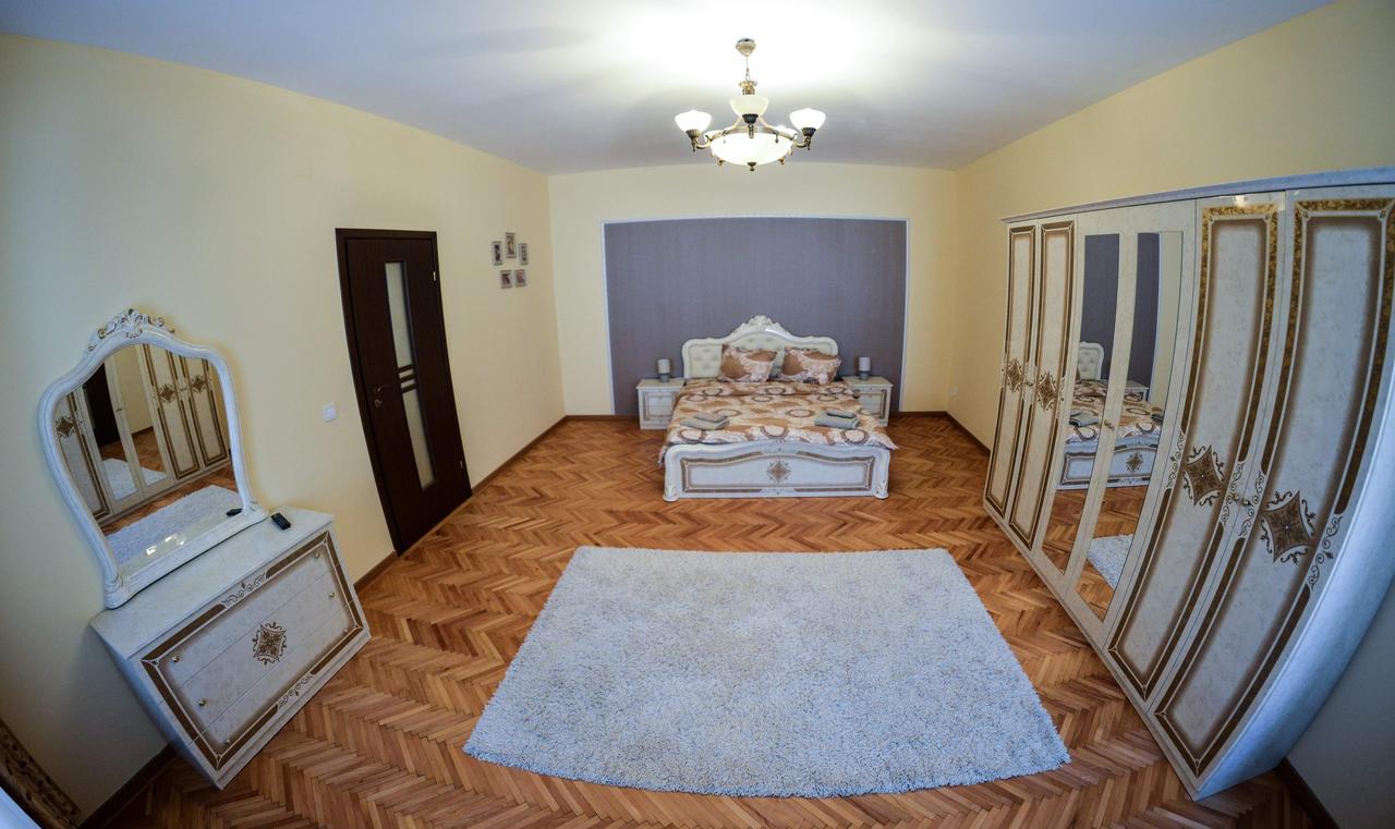 Apartment Luca Poarta Schei บราชอฟ ภายนอก รูปภาพ
